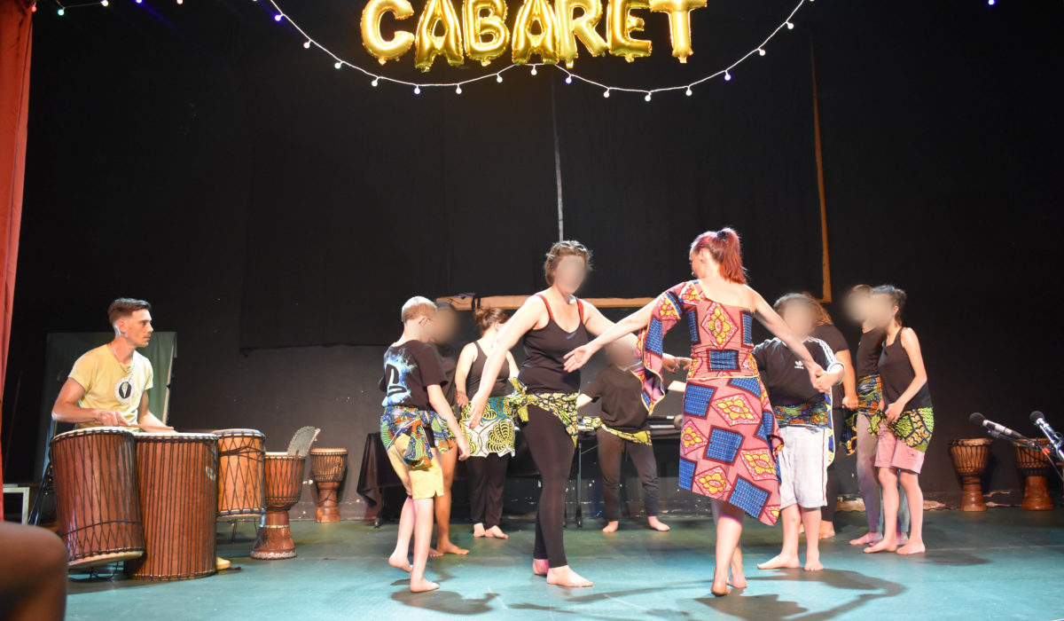 Spectacle 16
